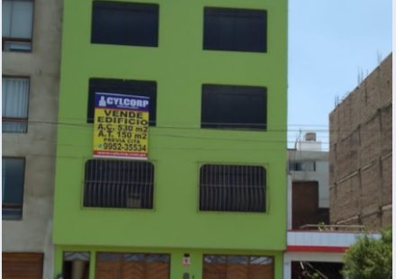 LOS OLIVOS VENDO EDIFICIO COMERCIAL 4PISOS AV.TOMAS VALLE  CERCA PANAMERICANA NORTE  20 HABITACIONES