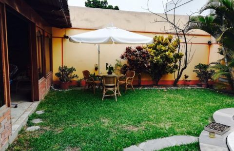 SAN ISIDRO CORPAC CASA 3 PLANTAS 7 HABITACIONES 5BAÑOS TERRAZA, JARDINES